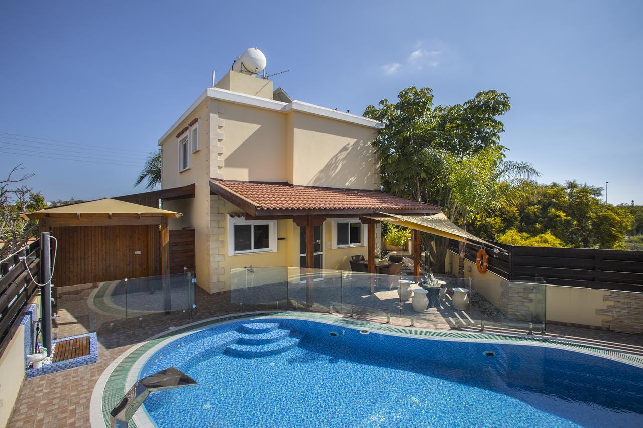 Ayia Napa Tropical Beach Villa Agia Napa Exterior foto
